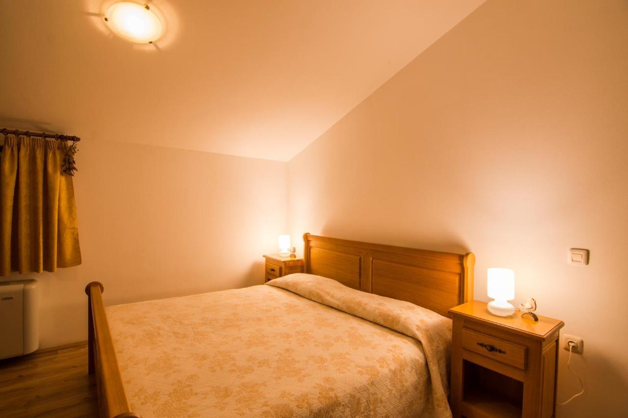 Villa Calussovo Ripenda Kras 外观 照片
