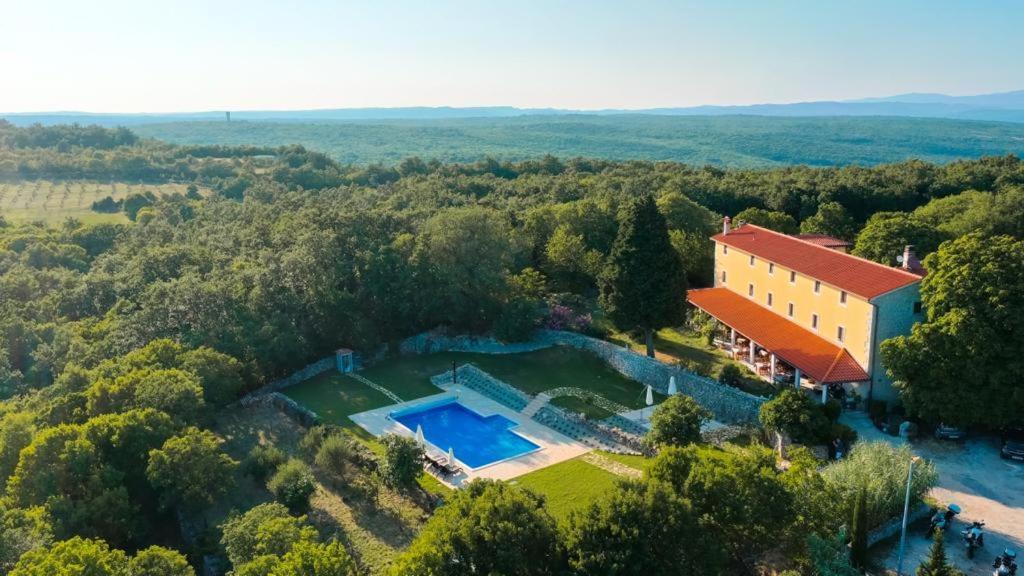 Villa Calussovo Ripenda Kras 外观 照片
