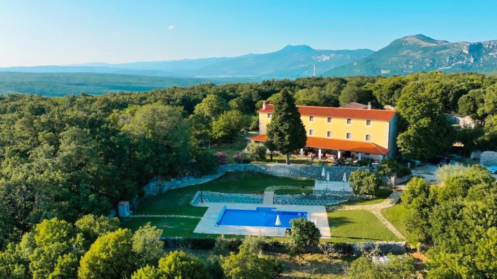 Villa Calussovo Ripenda Kras 外观 照片