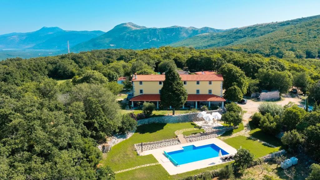 Villa Calussovo Ripenda Kras 外观 照片
